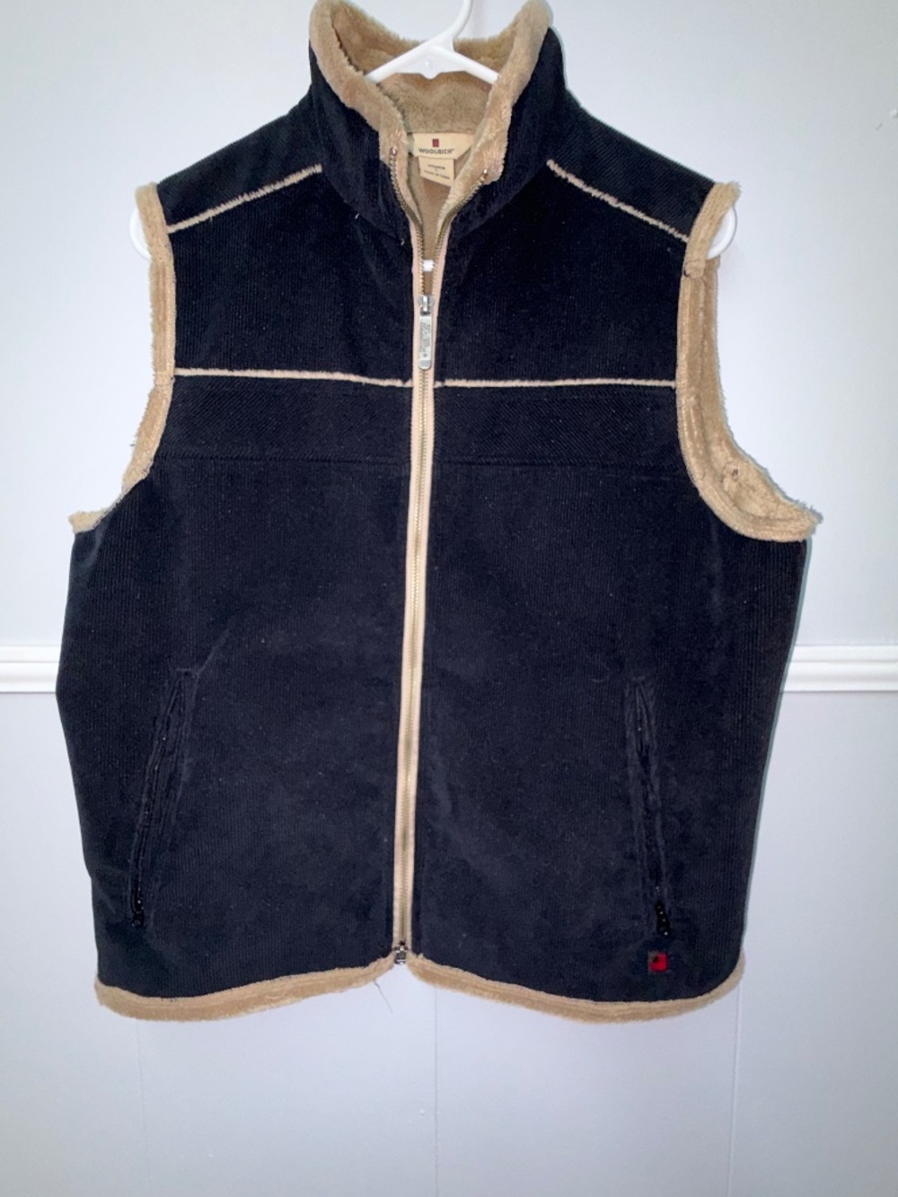 Woolrich Black Corduroy Vest with tan Sherpa Lining and Trim Women's L